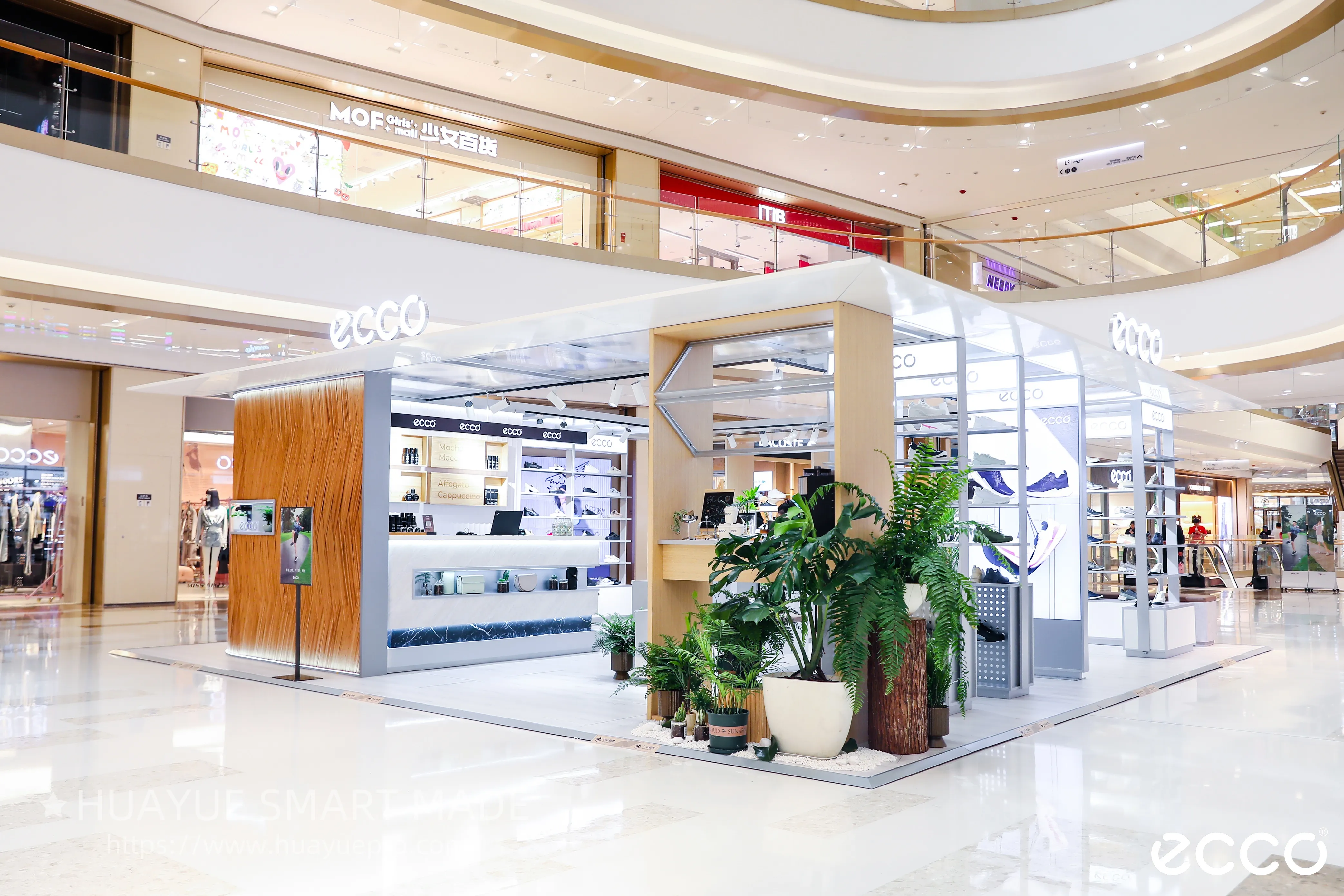 Clothing brand pop-up store promotion display area