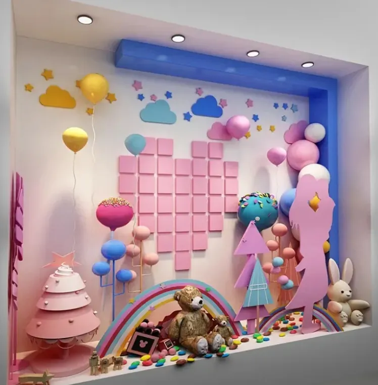 Spring brand store display props customization