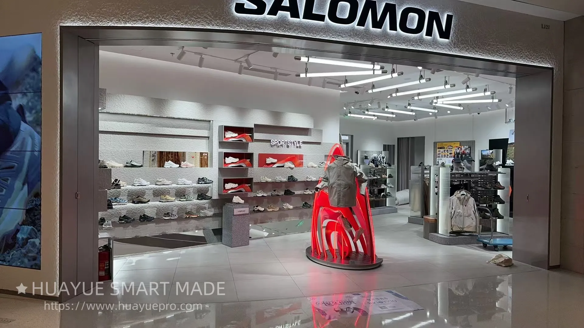 Clothing store display props