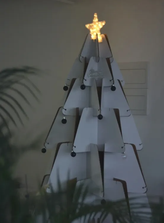 New Creative Christmas Tree Standing Display Decor Art Crafts Corrugated Paper Antique Christmas Tree Cardboard Displays