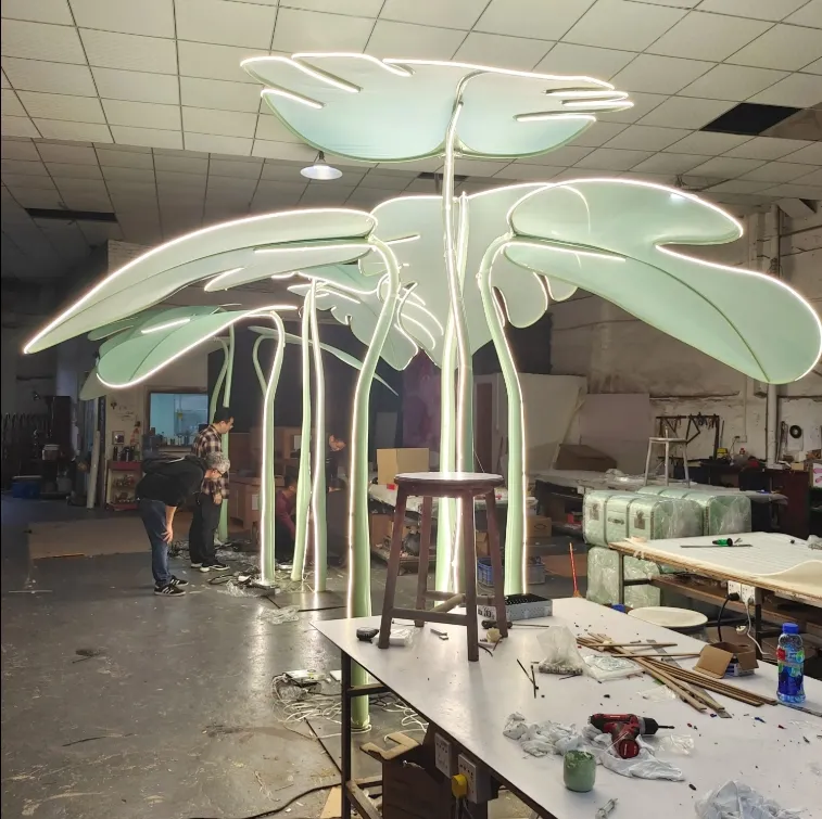 Professional Manufacturing Display Shop Props Retail Store Decoration Retail Store Winter Window Display Props