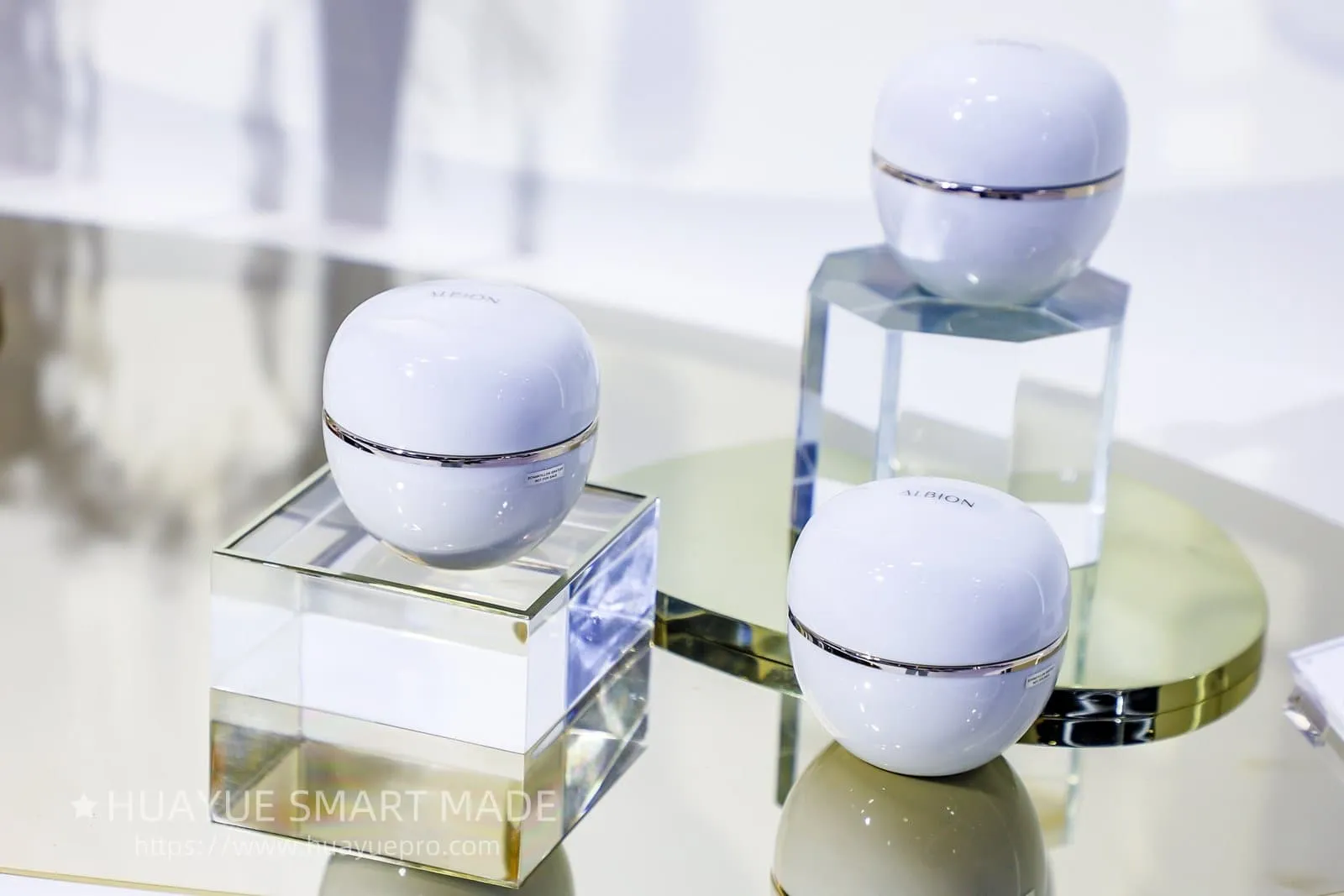 Huayue smart made Designs a for ALBION’s Flagship Store