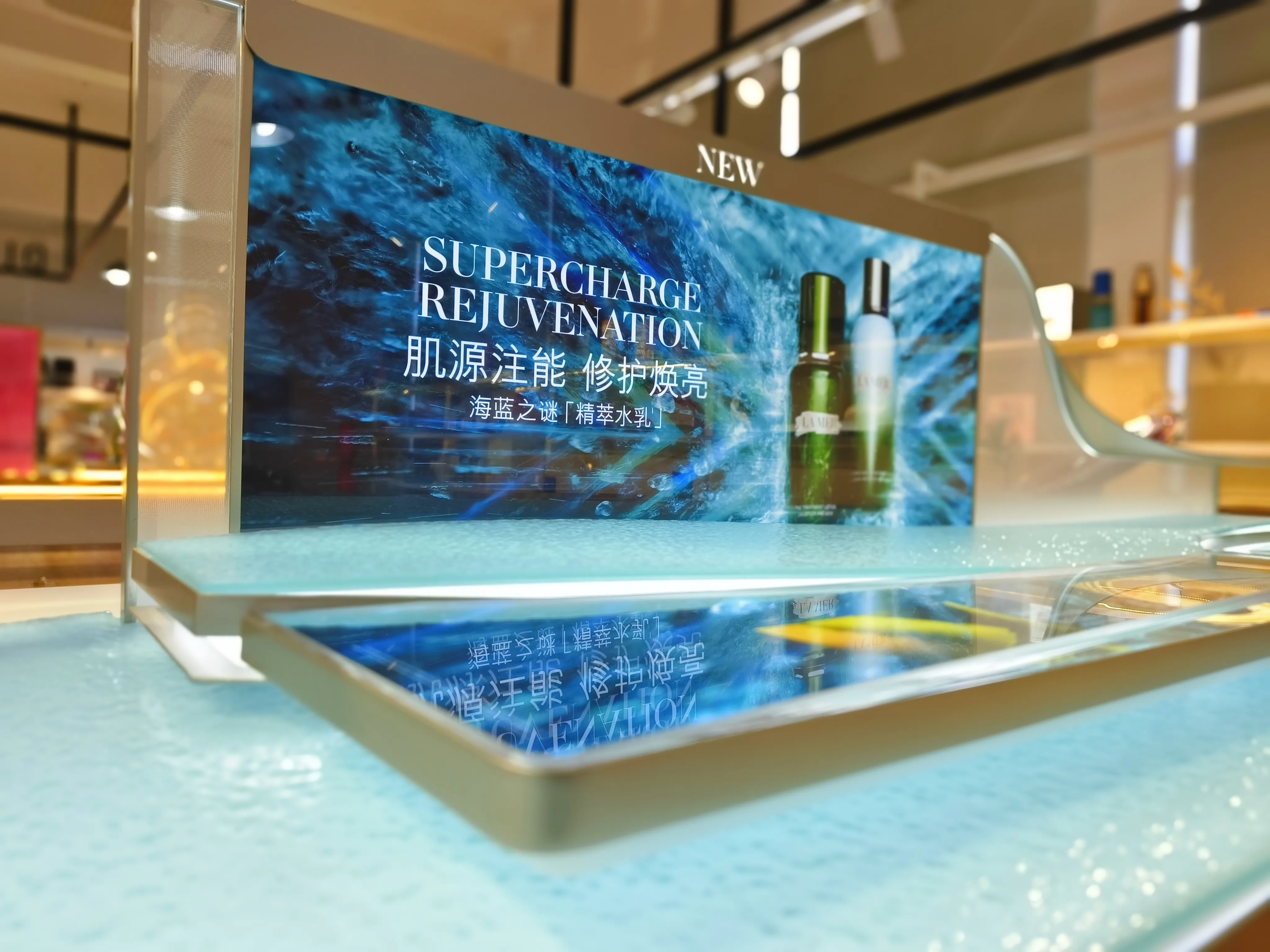 Display props are welcome to be customized by designers and bosses from all industries